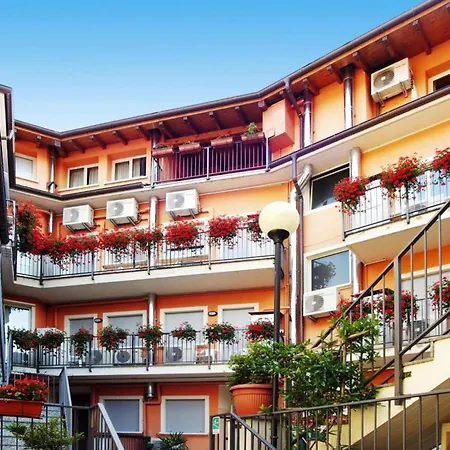 In The Dei Fiori, Apartment *